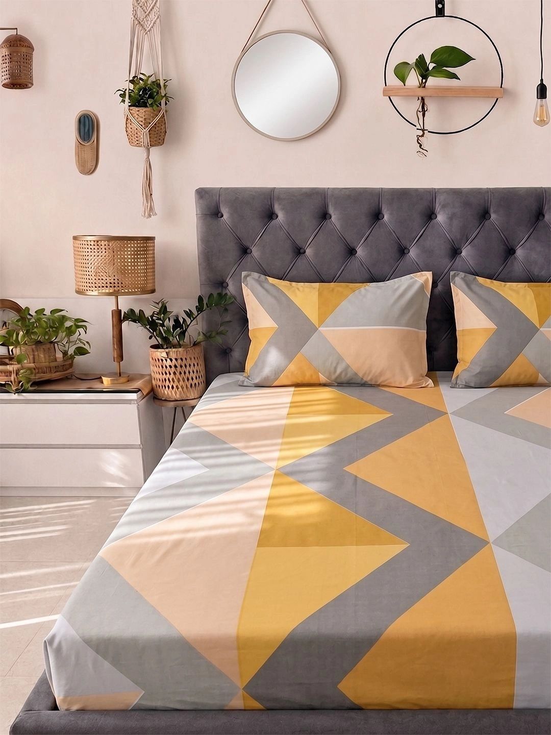 Myntra Elegant Homes Orange Geometric Printed Cotton 300 TC King Bedsheet Set 98'' x 88"