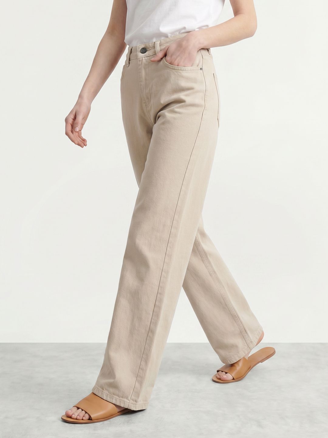Women Straight Fit Pure Cotton Jeans