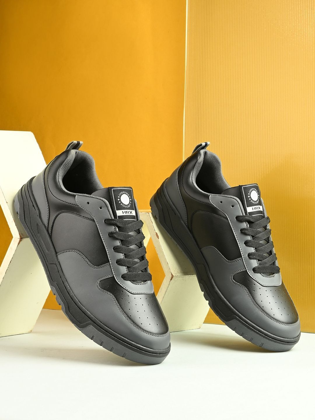 HRX by Hrithik Roshan Men Colourblocked Sneakers