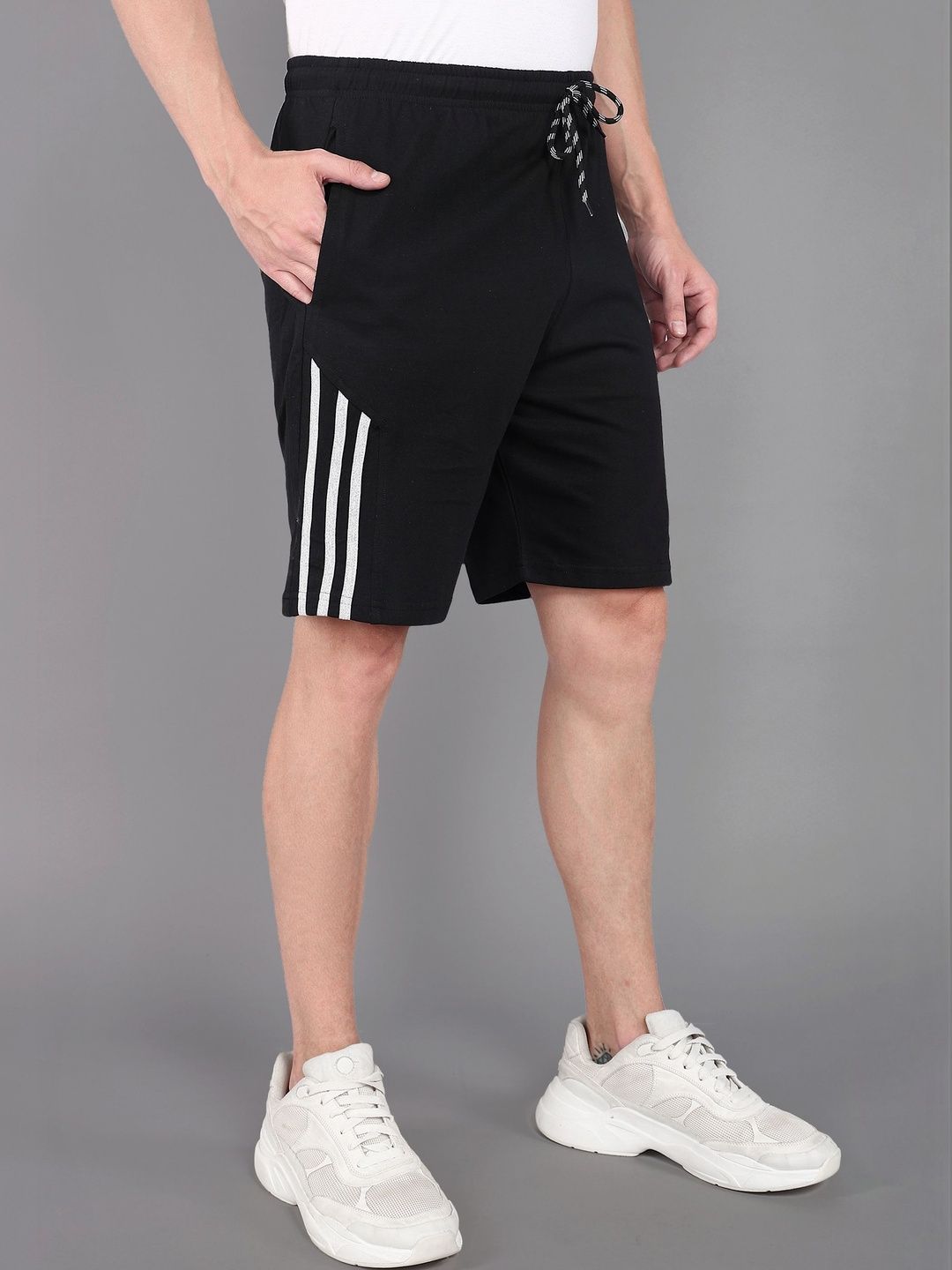 HRX by Hrithik Roshan Men Colourblocked Training or Gym Sports Shorts with Technology