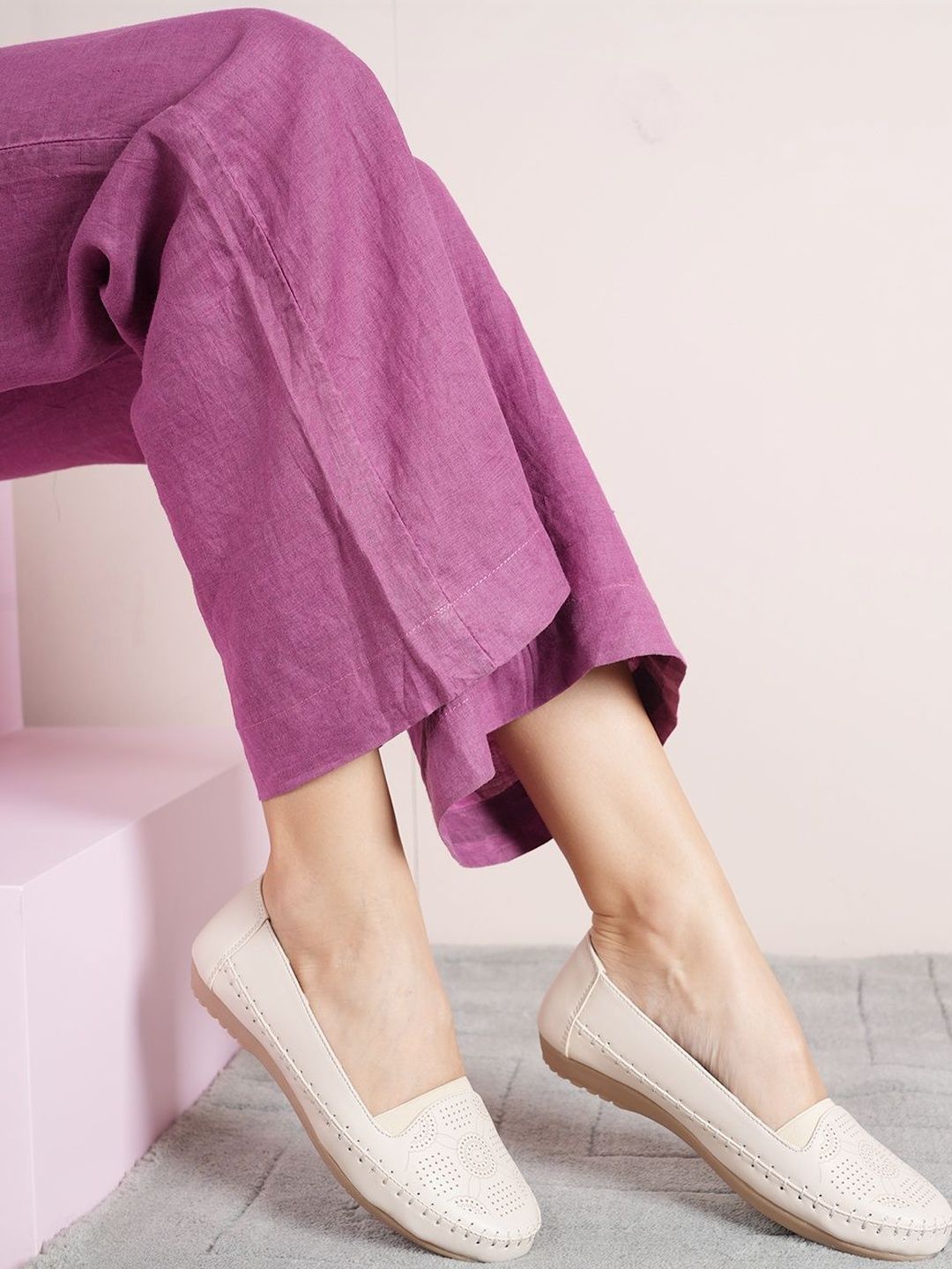 Mast & Harbour Women Textured Mules with Laser Cuts Flats