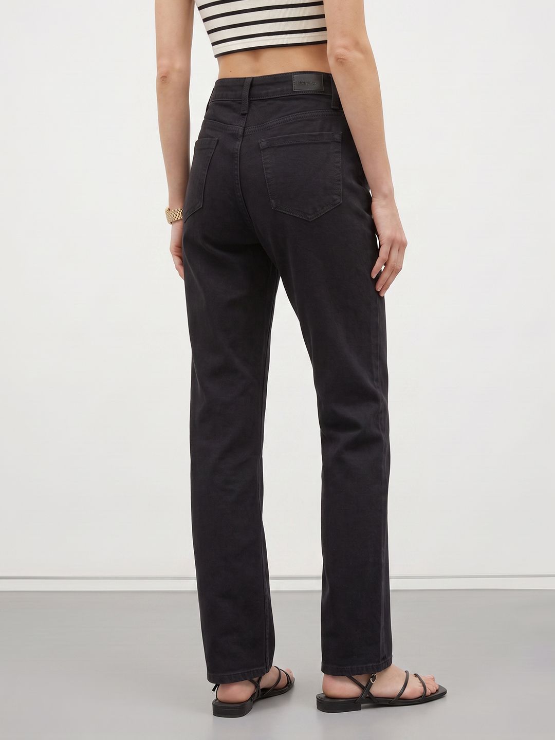 Women Straight Fit Light Fade Stretchable Jeans 3