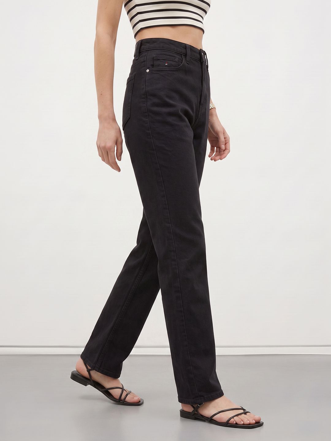 Women Straight Fit Light Fade Stretchable Jeans