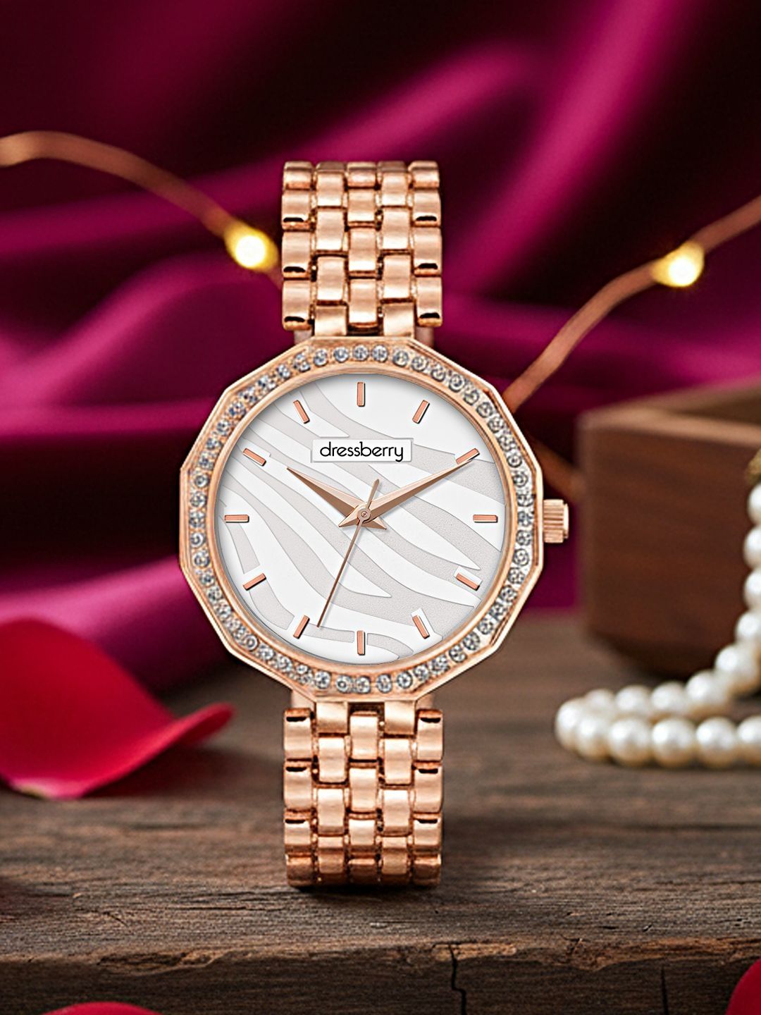 DressBerry Women Dial & Bracelet Style Straps Analogue Watch HOBDB-003-SL