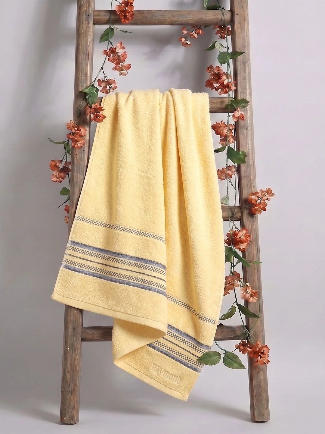 Raymond Home Off White 1 Striped Cotton 350 GSM Bath Towel