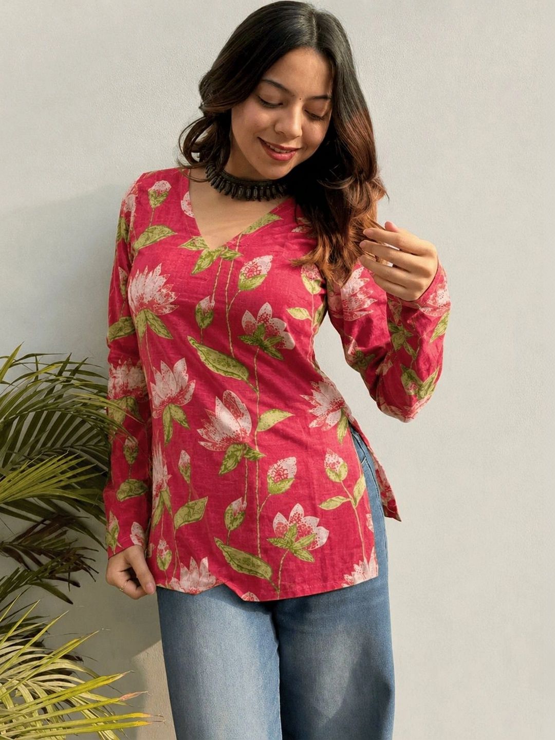 Shedika Women Floral Printed Indie Florals Kurta
