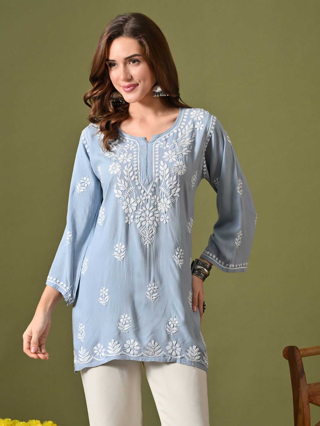 Syrish Ethnic Motifs Embroidered V-Neck Chikankari Handloom Chikankari Kurti