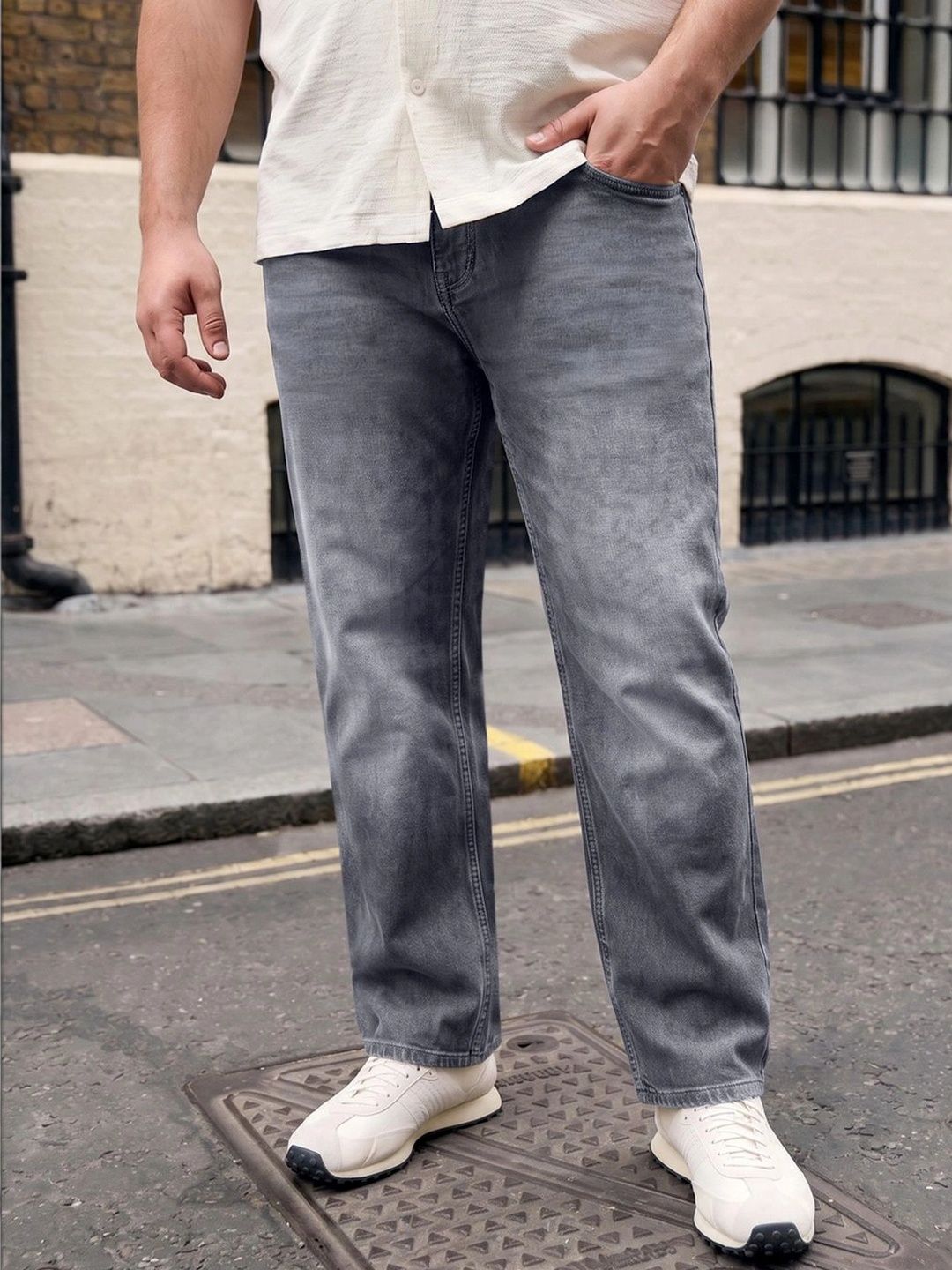 Urbano Plus Men Relaxed Fit Mid-Rise Low Distress Light Fade Jeans