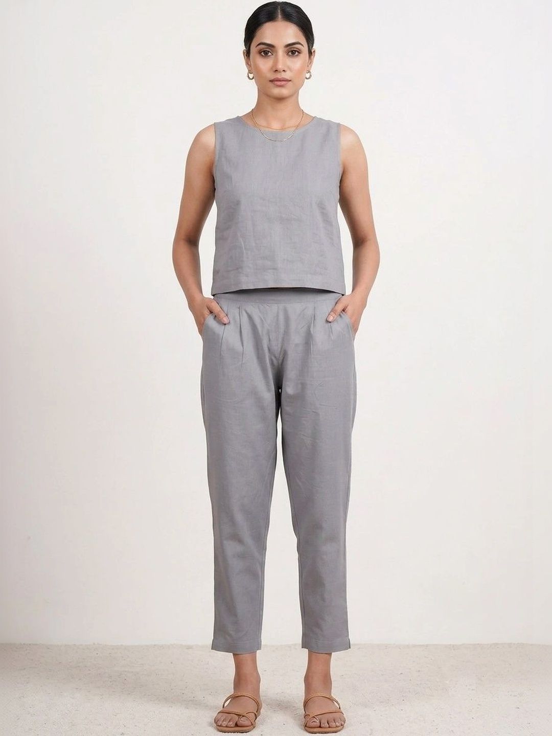 MIRAYYA Women Relaxed Easy Wash Pleated Trousers