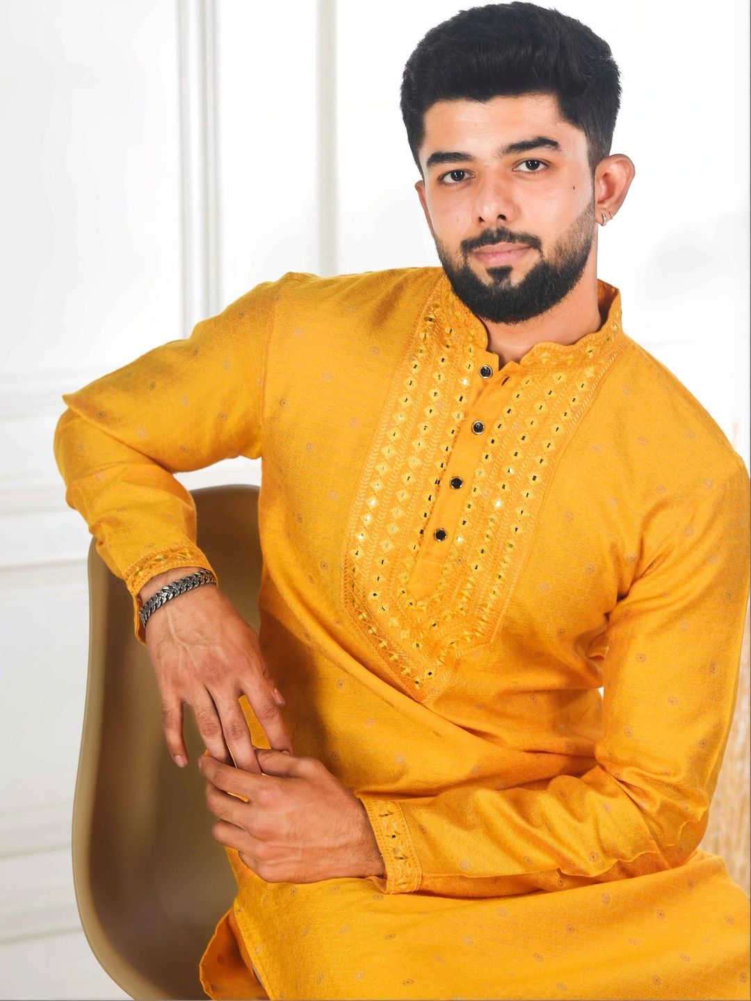 Koshin Ethnic Motifs Embroidered Regular Mirror Work Straight Kurta with Pyjamas