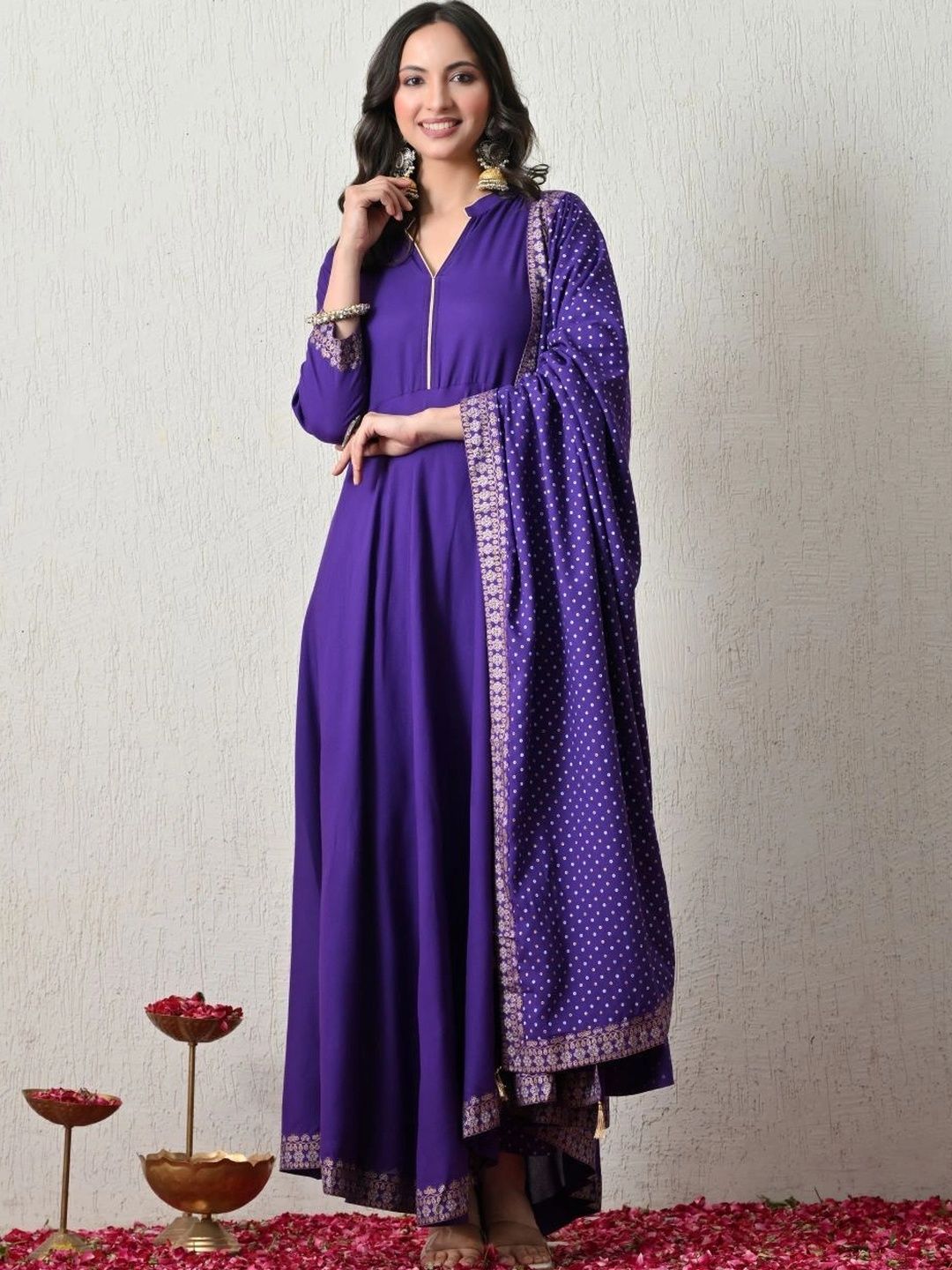 Bunai Dhaga Women Ethnic Motifs Regular Kurta with Palazzos & With Dupatta