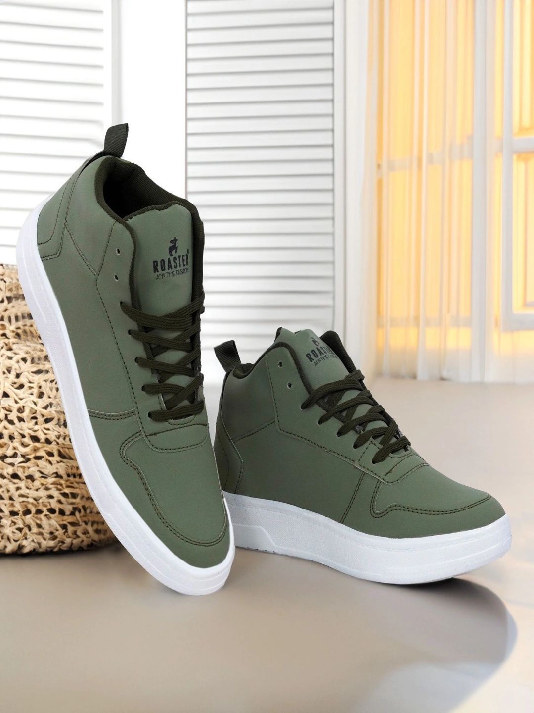 ROASTER Men Sneakers