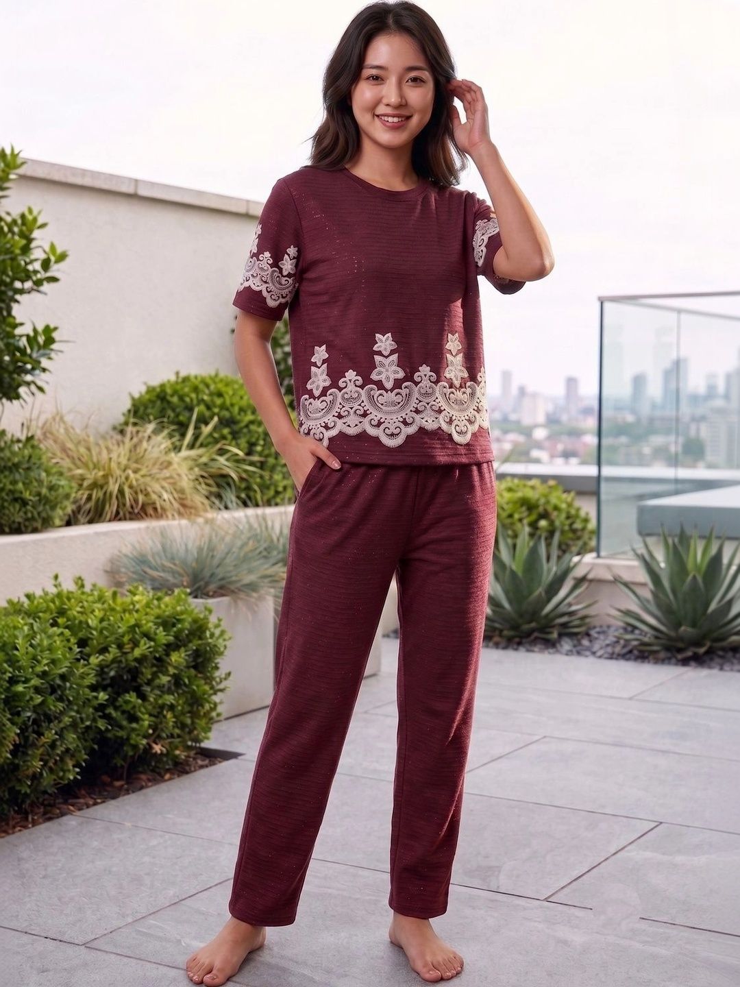 Keenuu Embroidered T-shirt with Trousers