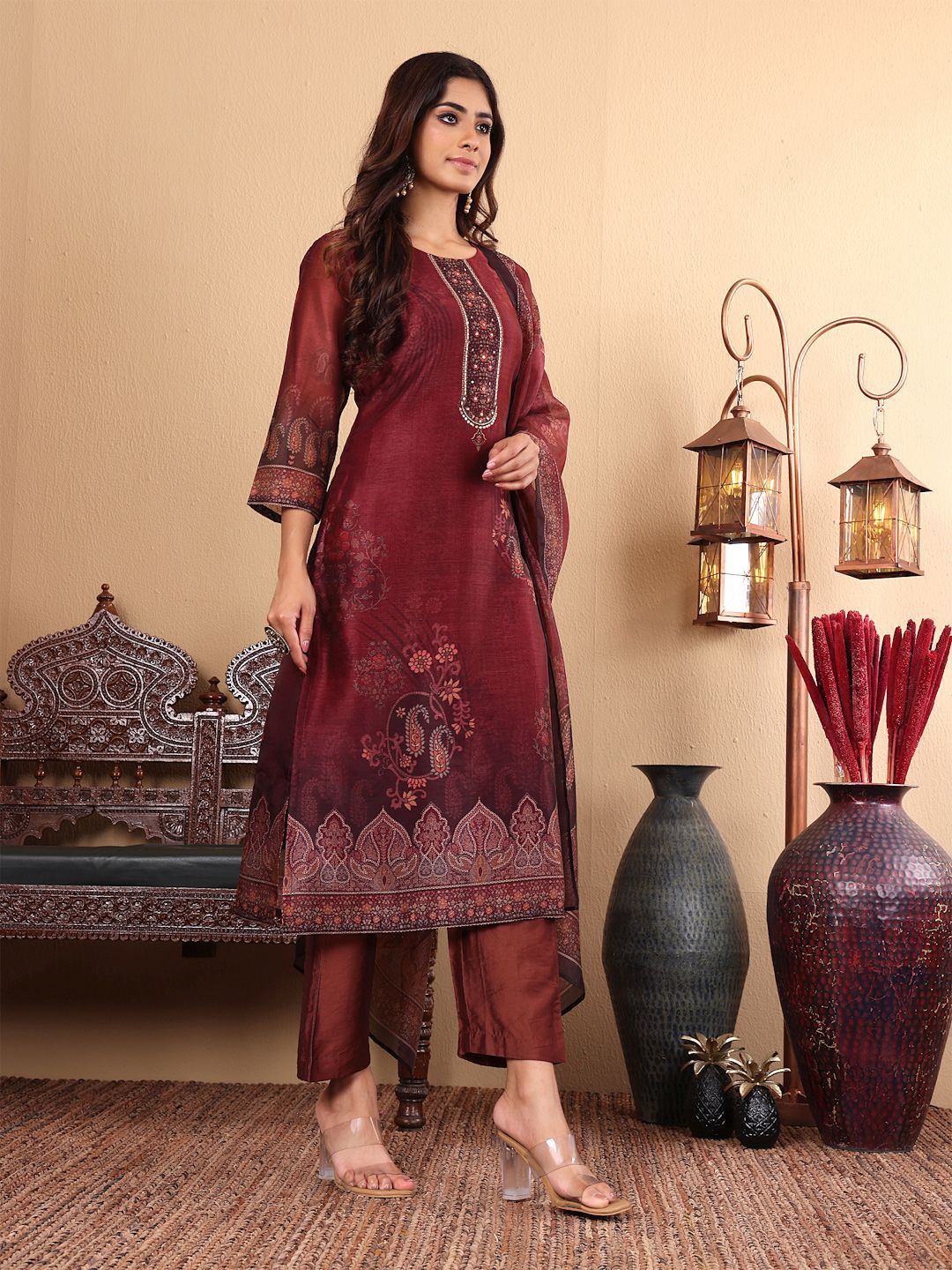 Floral Printed Sequinned Chanderi Silk Straight Kurta with Trousers & Dupatta 7