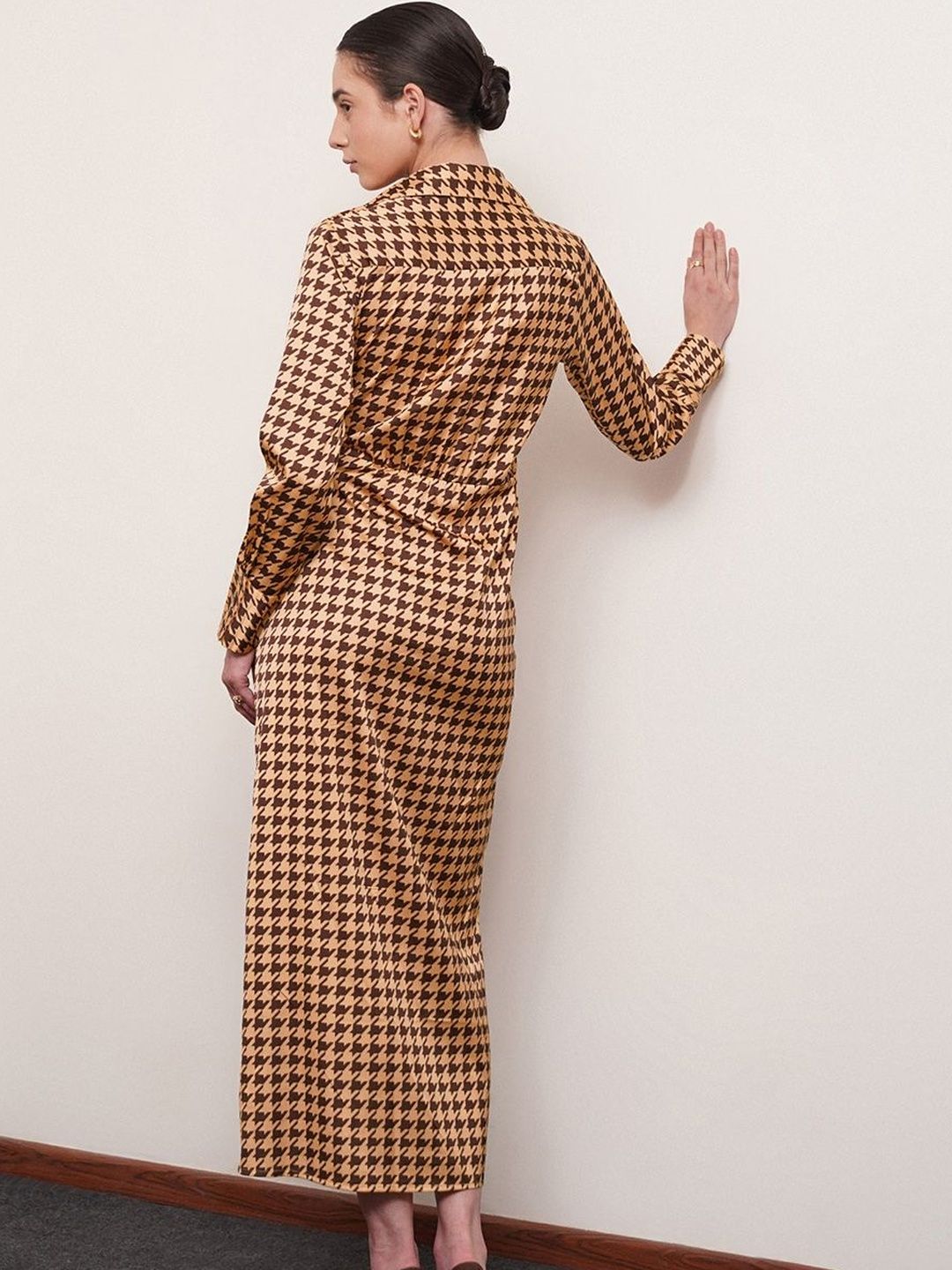Geometric Printed Shirt Collar Satin Warp Midi Dress 4