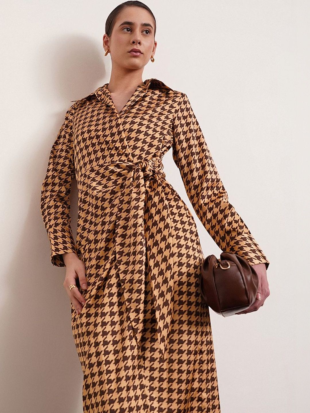 Geometric Printed Shirt Collar Satin Warp Midi Dress 2