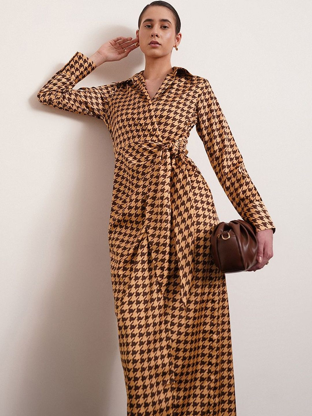 Geometric Printed Shirt Collar Satin Warp Midi Dress 3