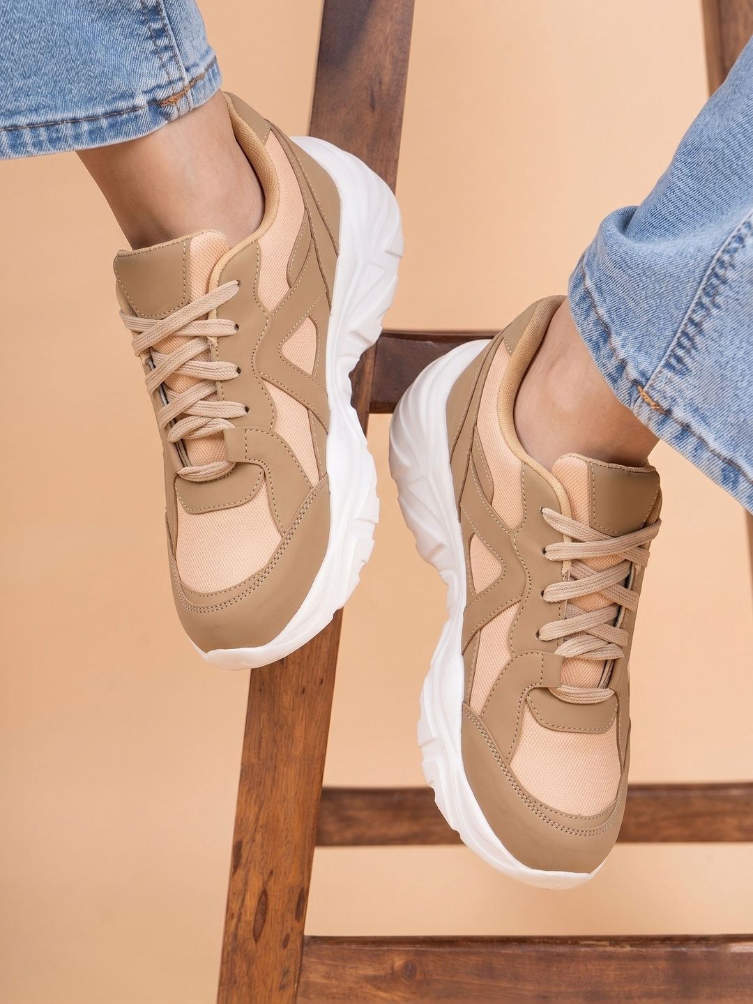 Roadster Women Colourblocked Sneakers