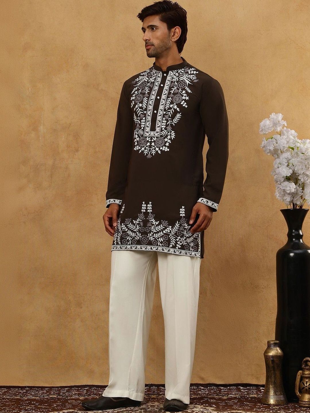Jompers Floral Emd Short Kurta With Korean Pants