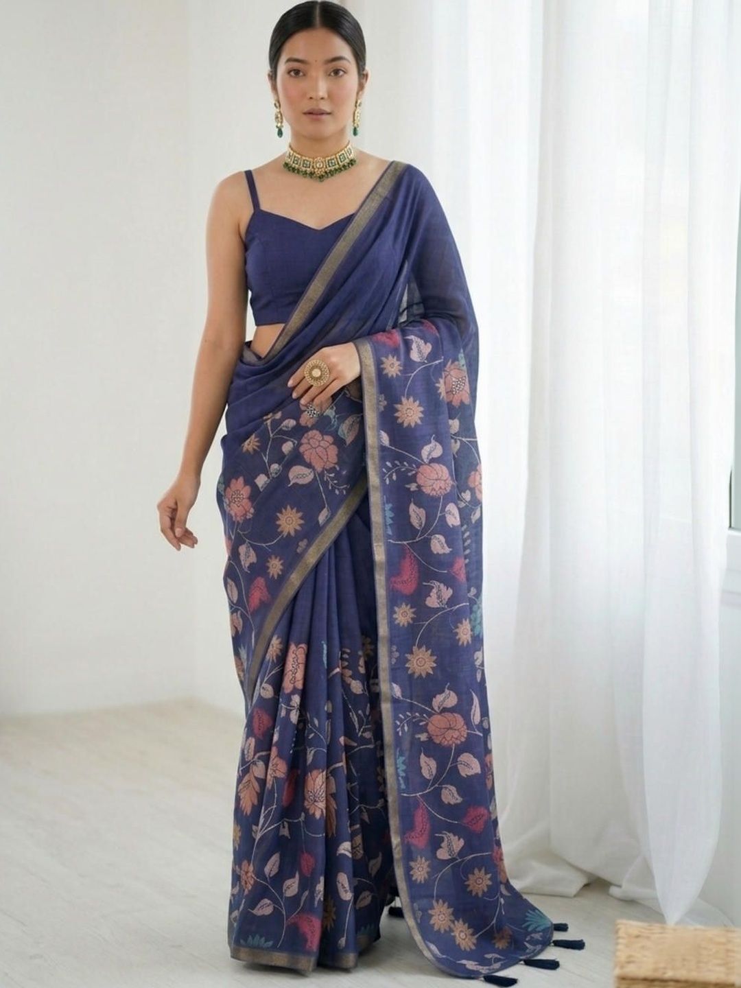 Pixie lane Floral Zari Linen Blend Belted Khadi Saree