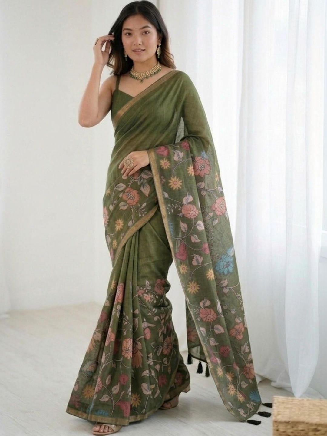Pixie lane Floral Zari Linen Blend Belted Khadi Saree