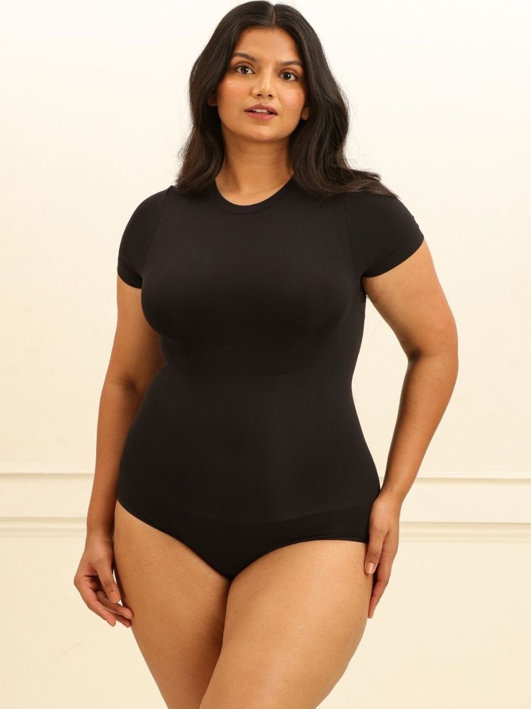 Underneat Women Round Neck Seamless Nylon Comfort Fit Short Sleeve Bodysuit