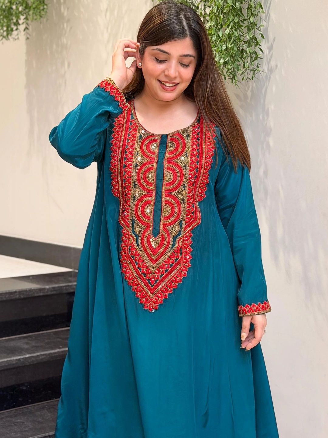 ALLORIA Embroidered Tunic with Palazzos