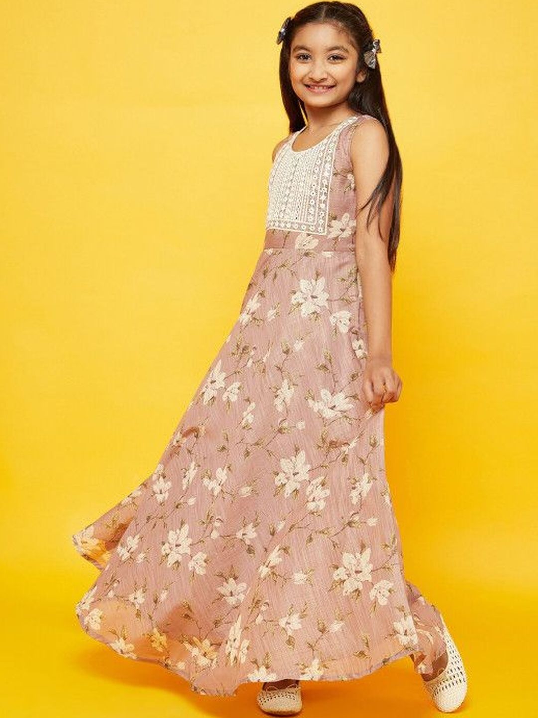 Girls Floral Print Dress With Embroidered Yoke 3