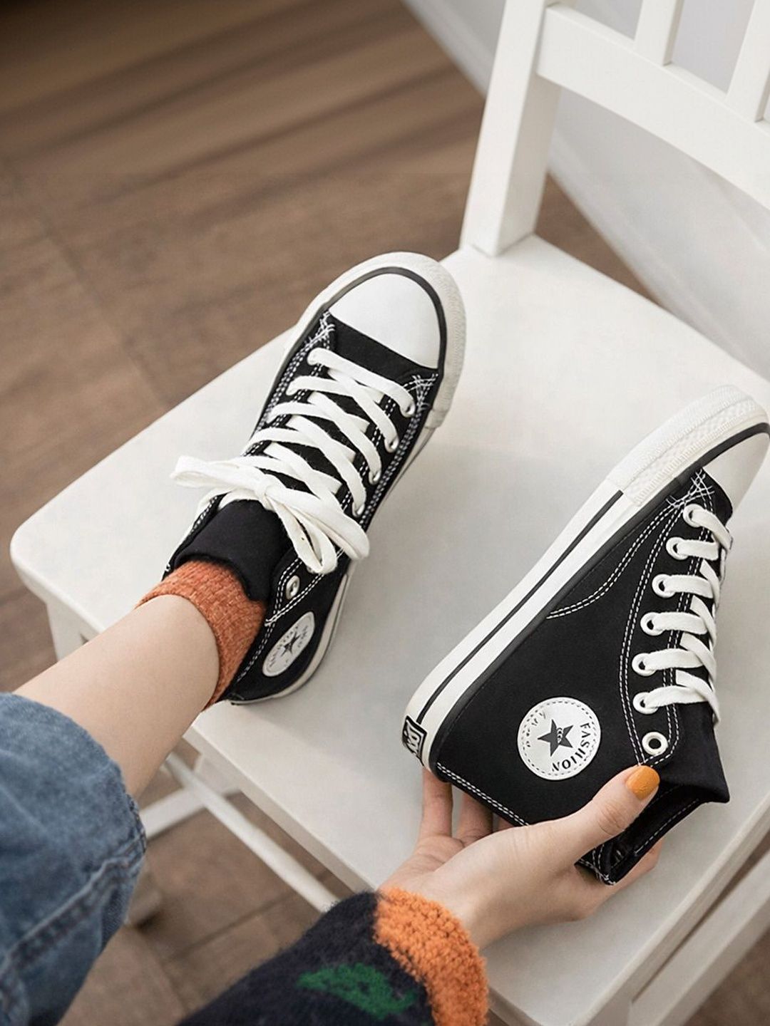 Roadster Women High-Top Sneakers