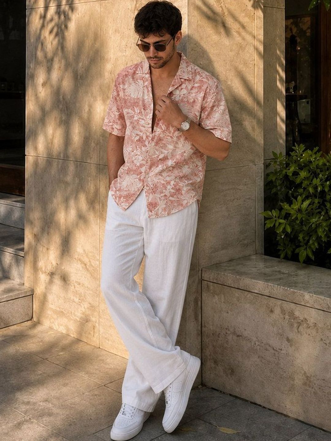 XKIND Men Standard Floral Printed Casual Shirt