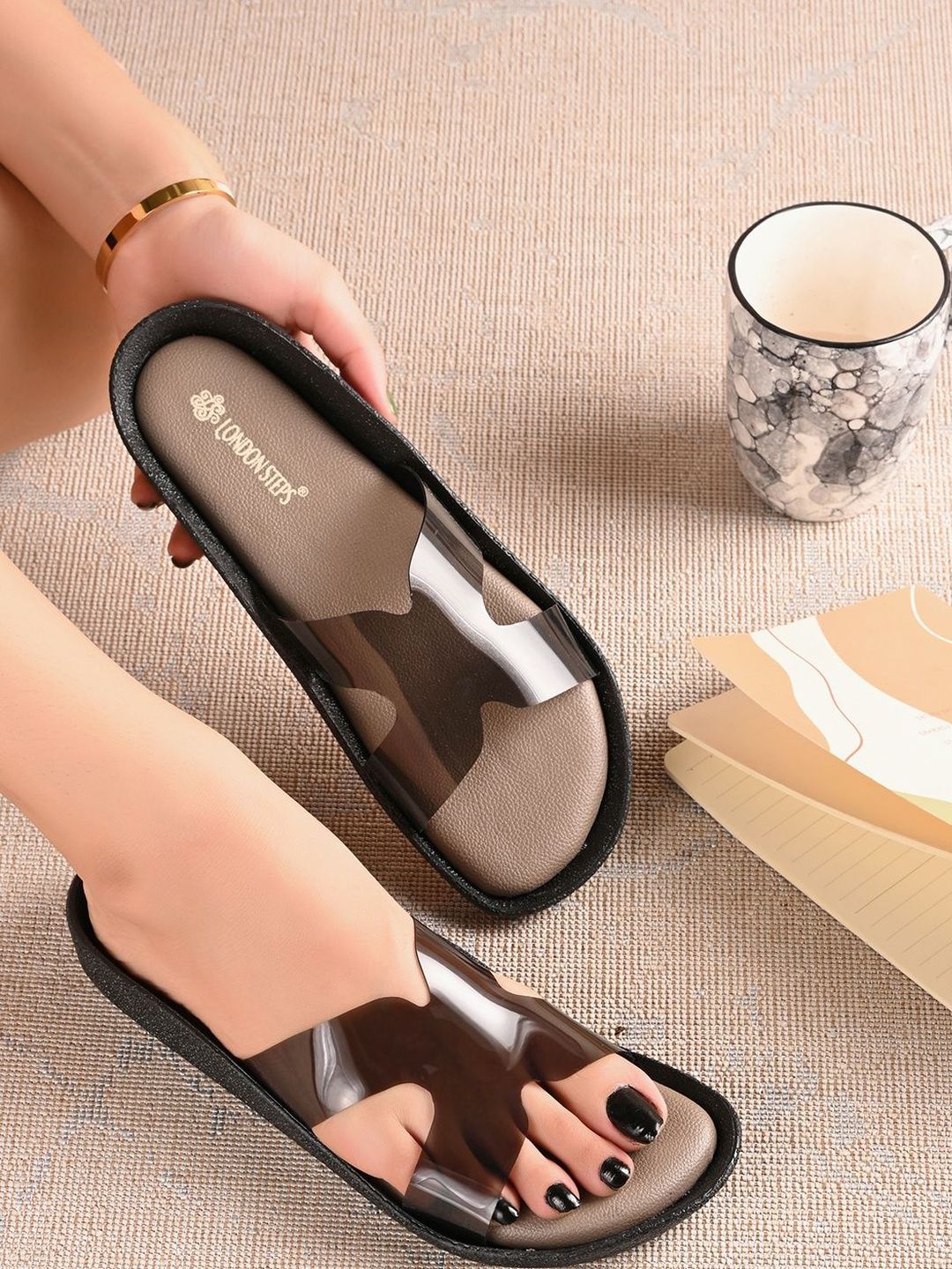 LONDON STEPS Women Open Toe Flats