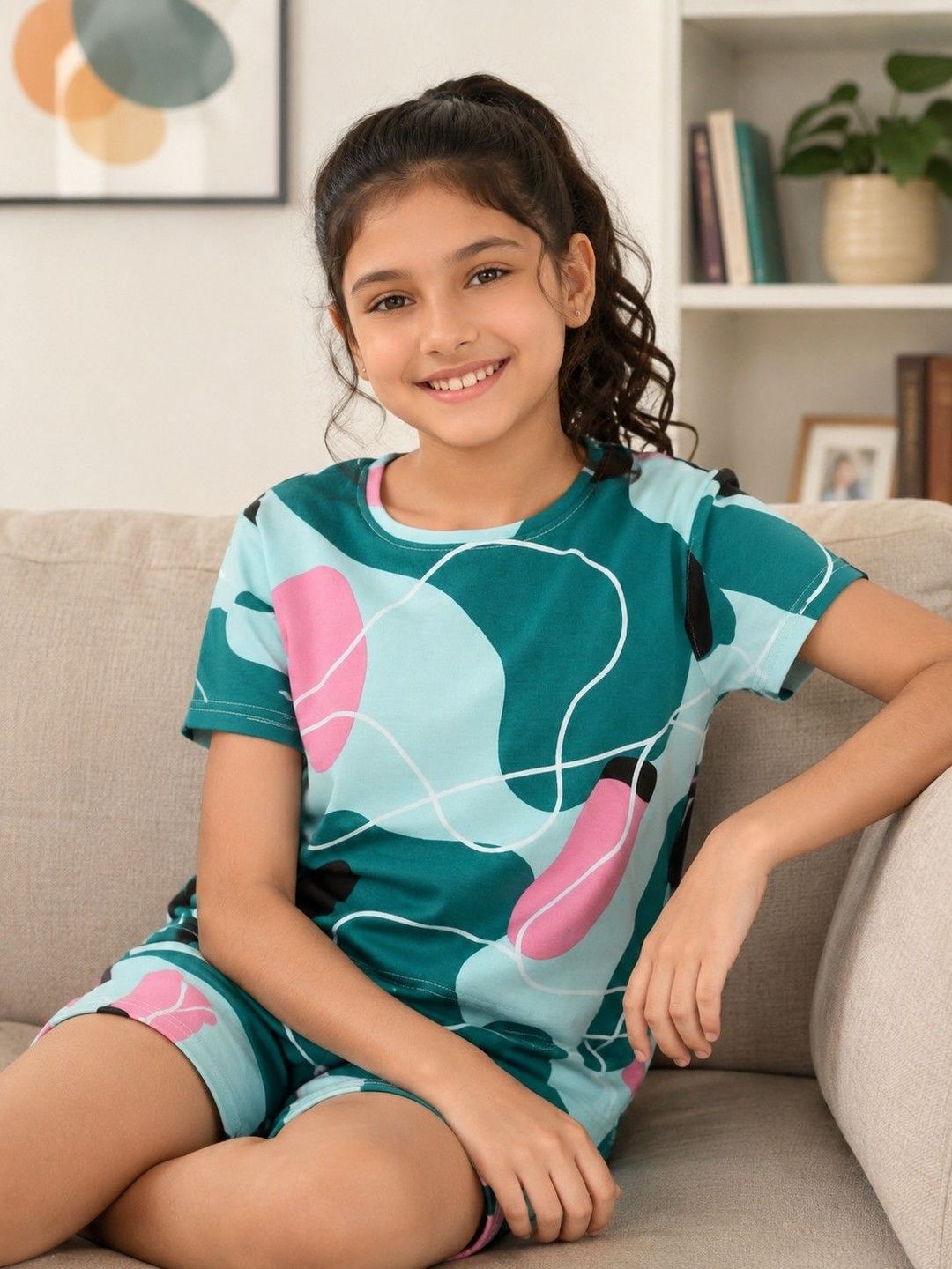 Buy Ninos Dreams Girls Green Abstract Printed Pure Cotton T Shirt With Shorts Clothing Set -  - Apparel for Girls