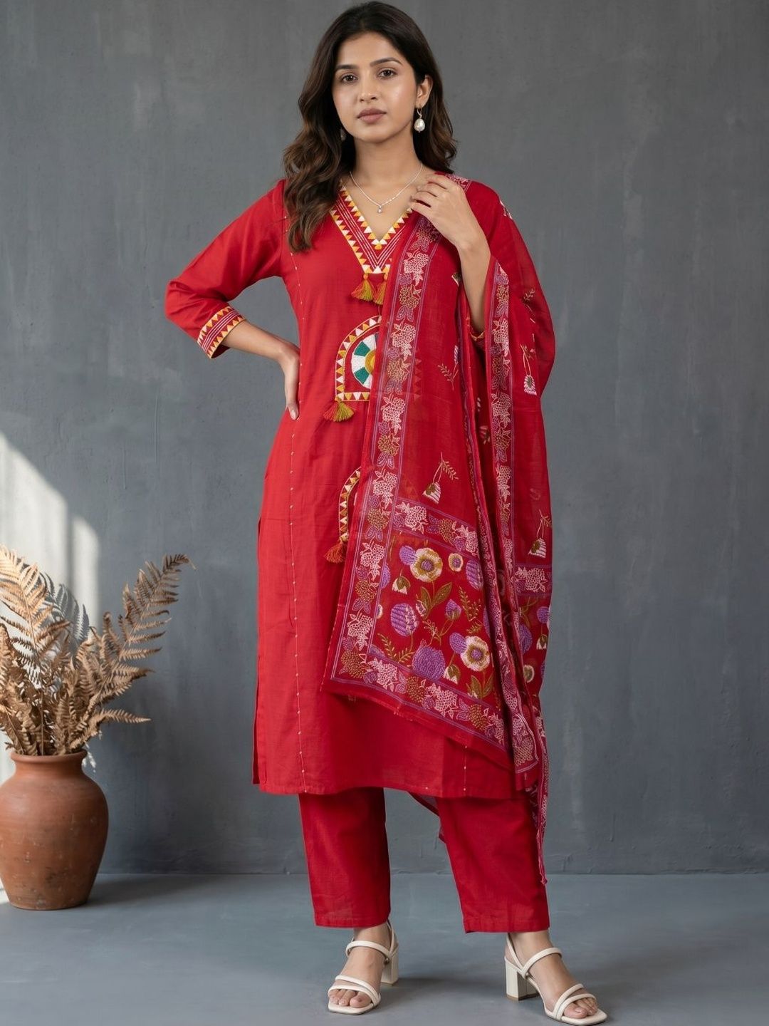 NAVYAAZRI Embroidered Regular Thread Work Pure Cotton Kurta with Trousers & With Dupatta