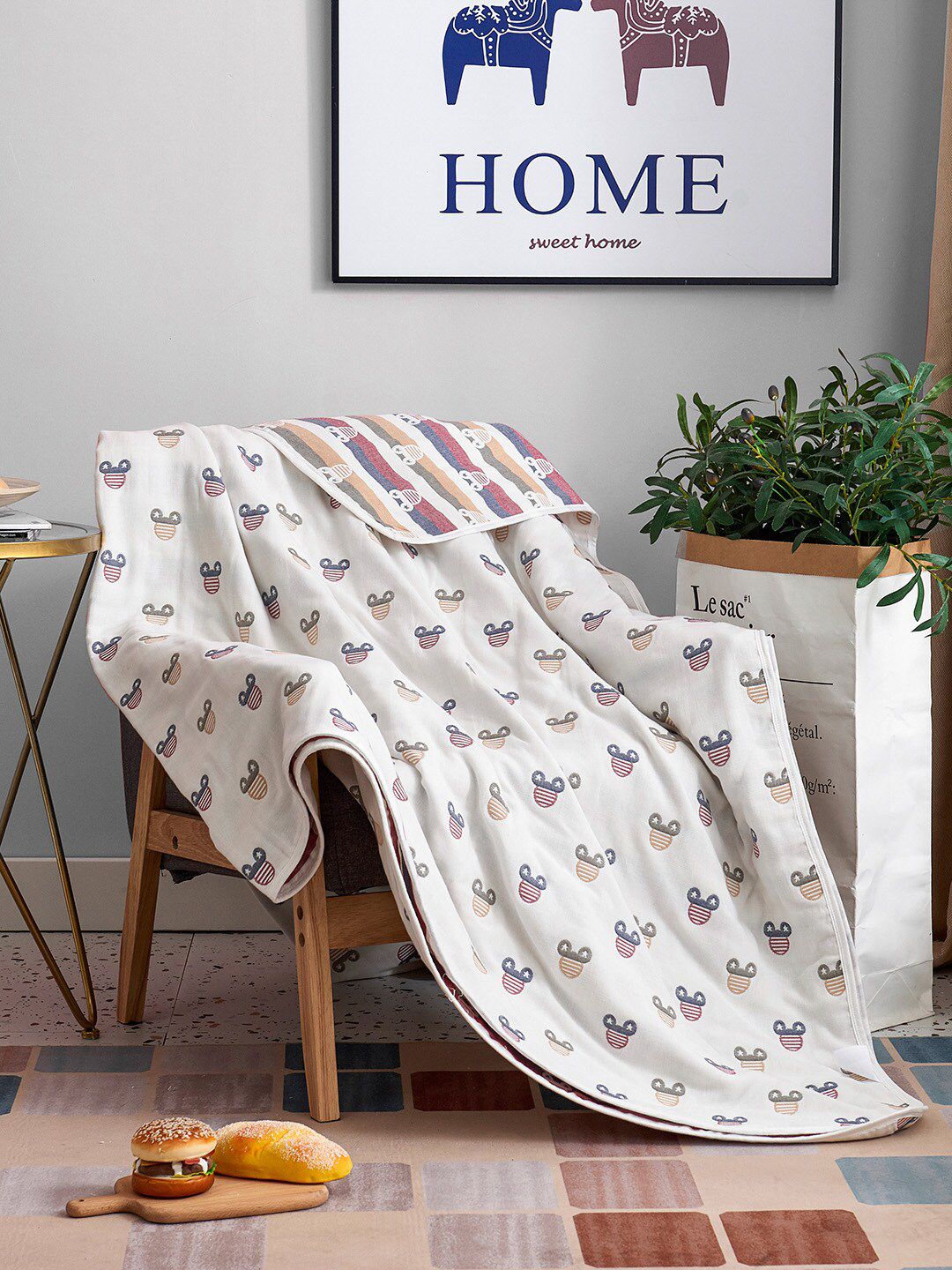 JC HOME White & Pink Cartoon Characters Summer 350 GSM Double Bed Blanket
