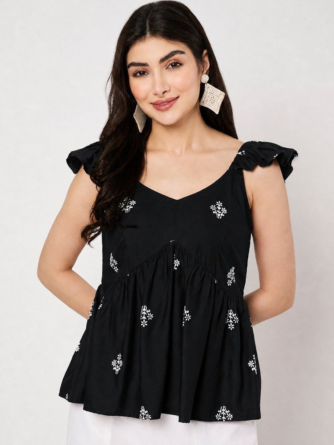 9rasa Floral Embroidered Flutter Sleeve Ruffles Top
