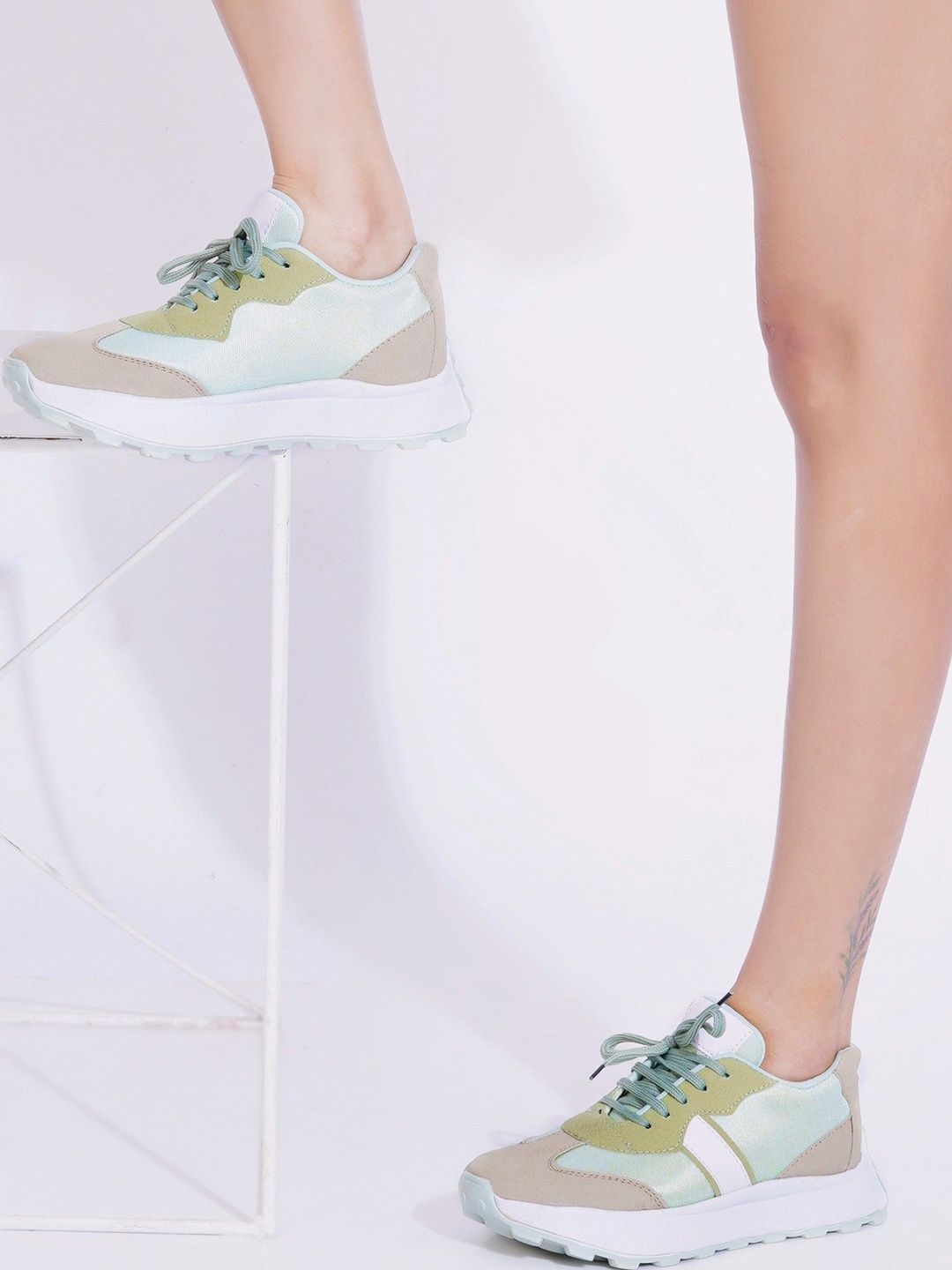 Roadster Women Colourblocked Sneakers