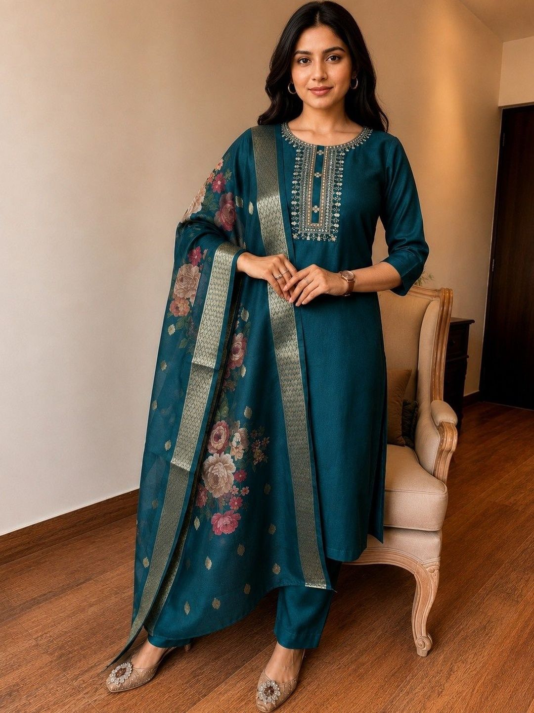 AEBA FASHION Women Floral Embroidered Regular Kurta with Trousers & With Dupatta