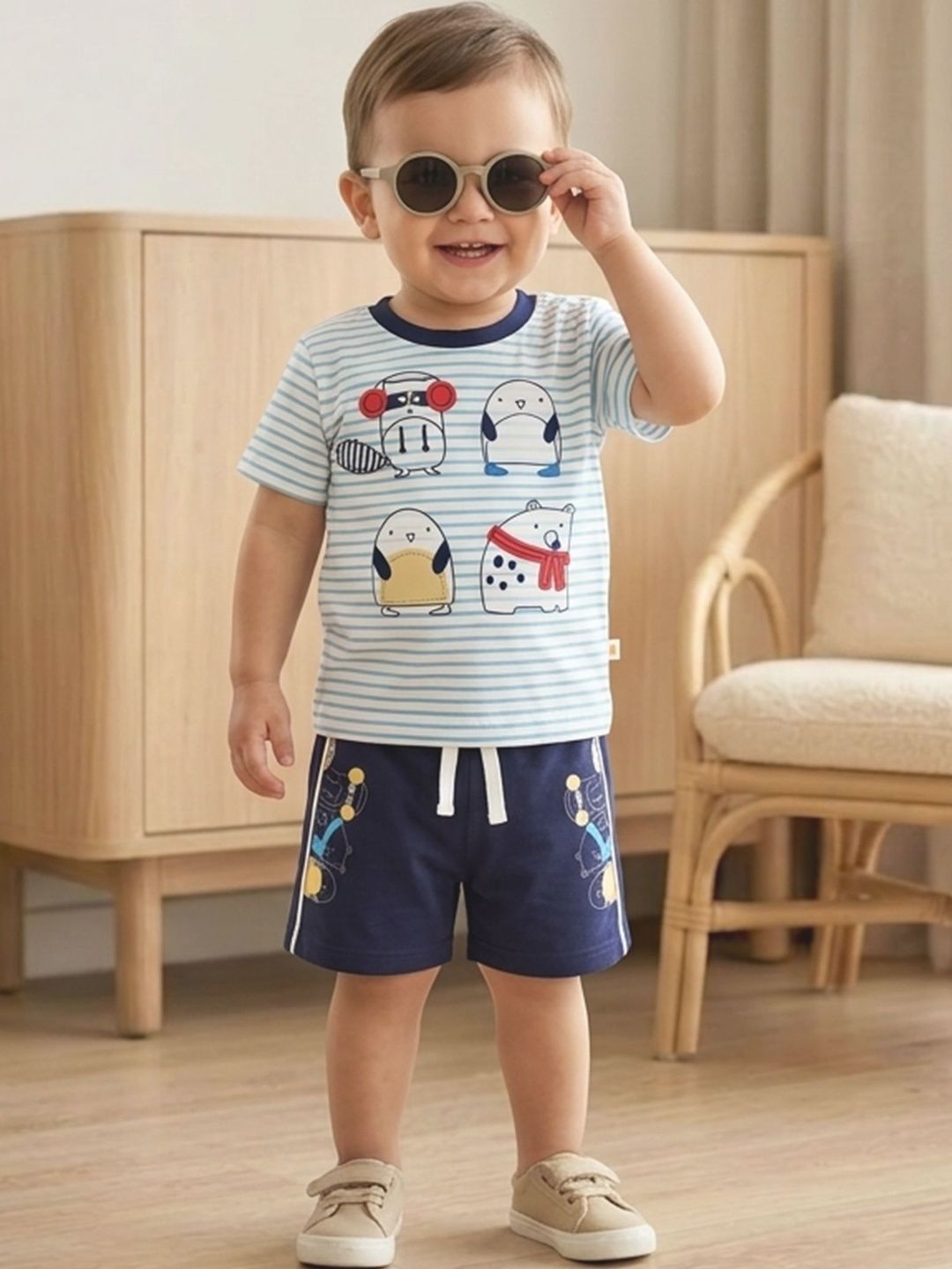 KINDLE Boys Striped T-shirt with Shorts