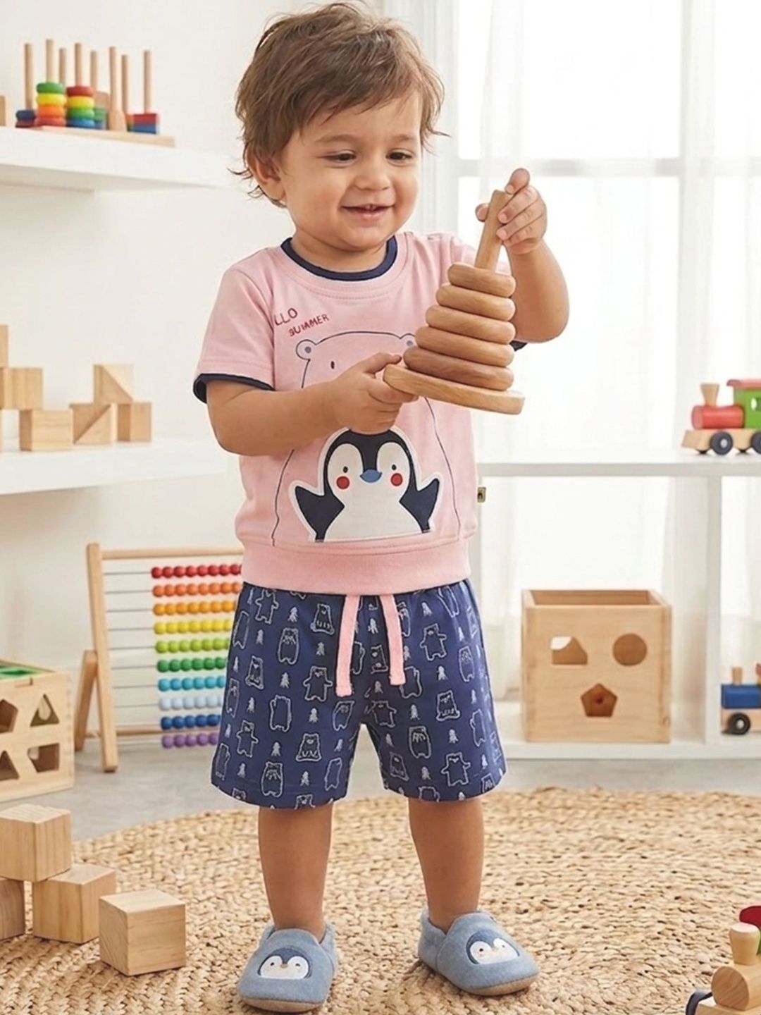 KINDLE Boys Printed T-shirt with Shorts