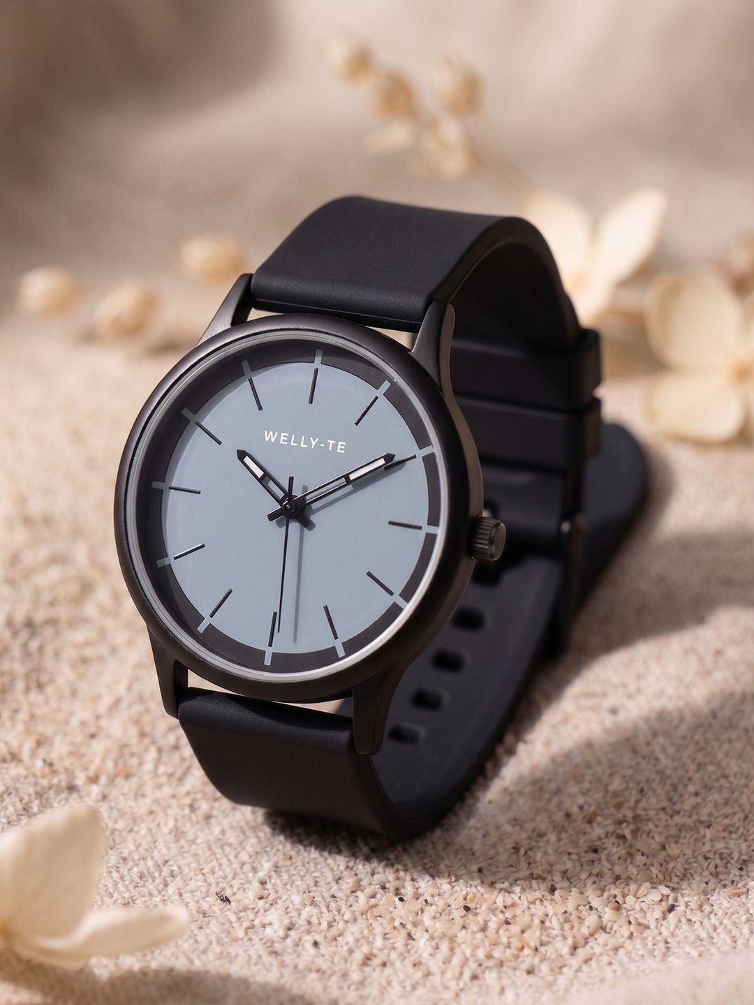 VIRAKTI Men Brass Dial & Straps Analogue Watch H-42-BLACK VIR