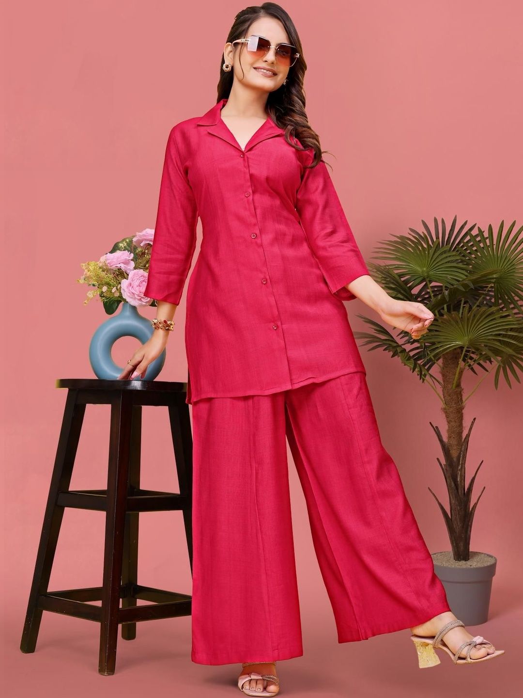 THEOMFAB Women Regular Kurta with Palazzos