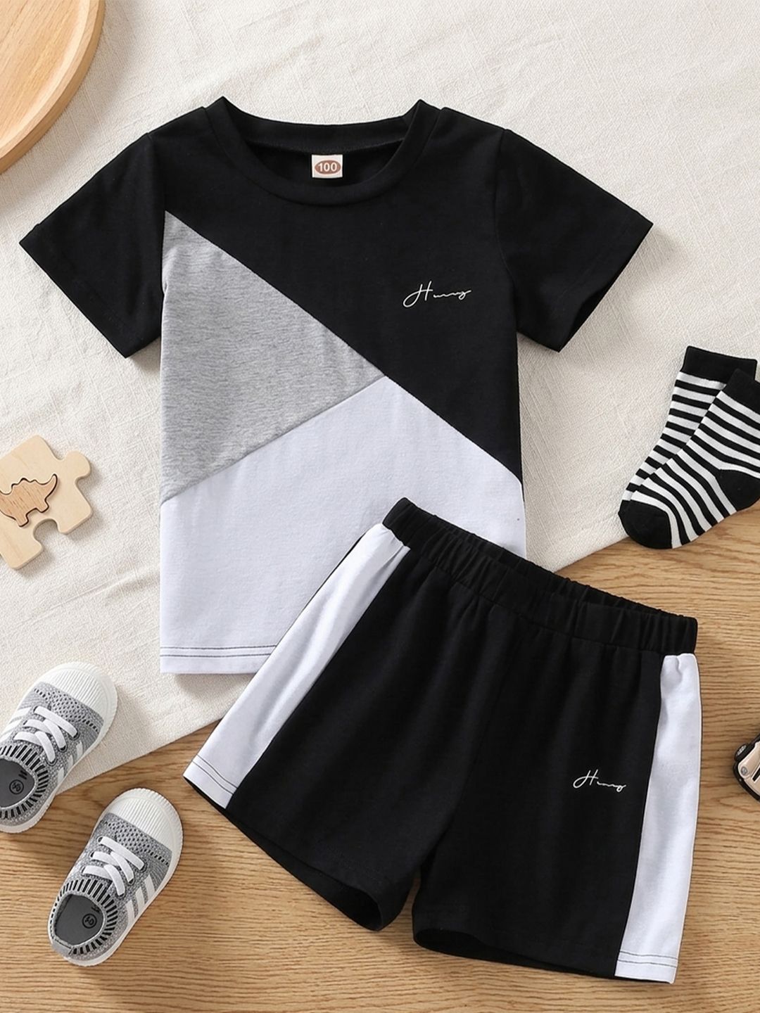 KEESOR Kids Colourblocked Short Sleeves T-shirt With Shorts Clothing Set
