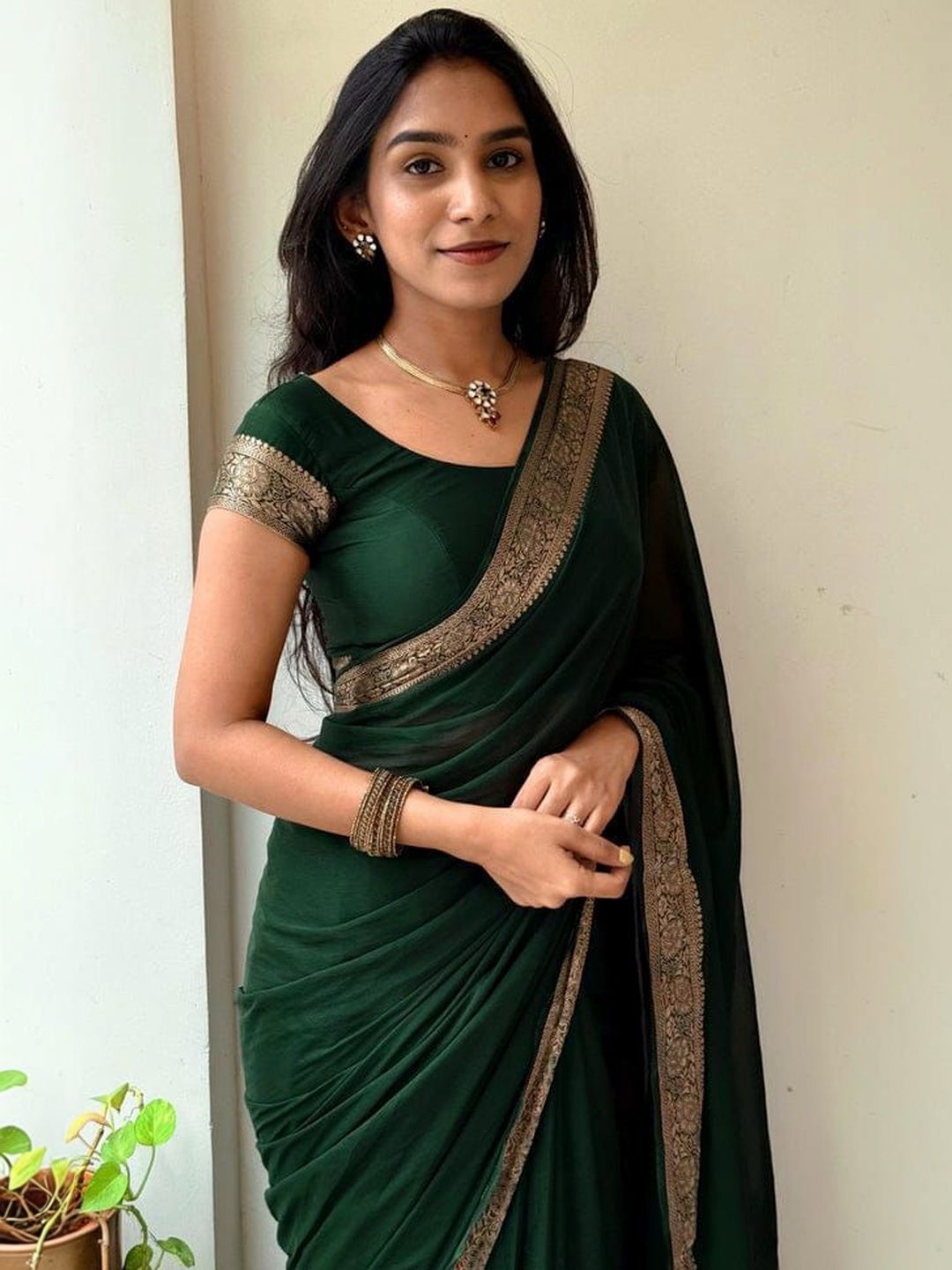 AQUILIQ Woven Design Embroidered Art Silk Saree