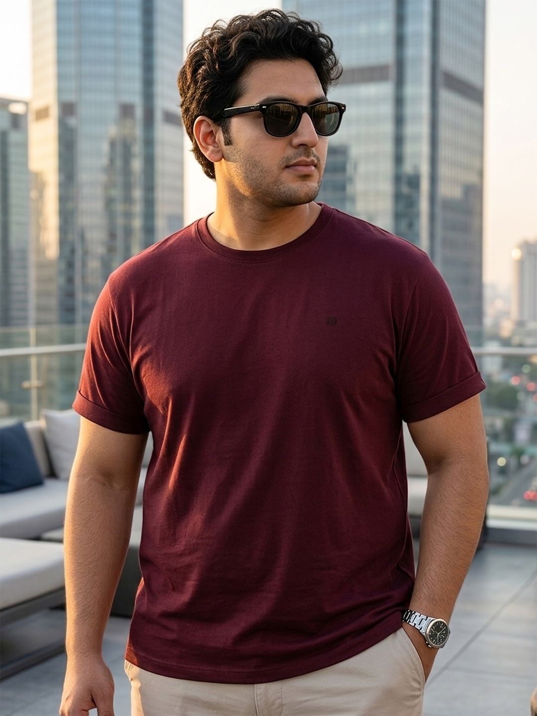 Urbano Plus Men Maroon Solid Round Neck T-shirt