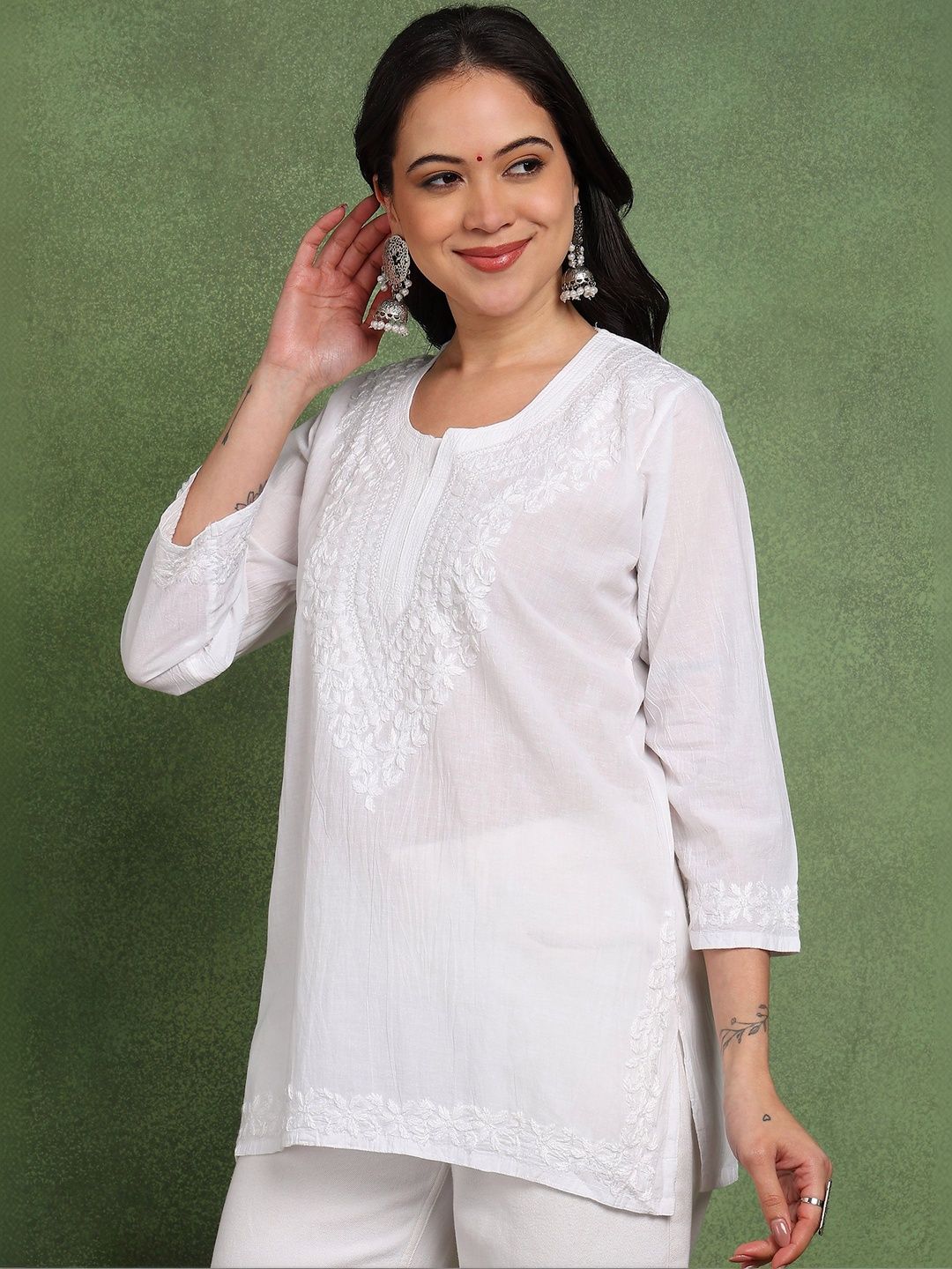 RANGAA NAWAAB Women Embroidered Chikankari Indigo Kurta