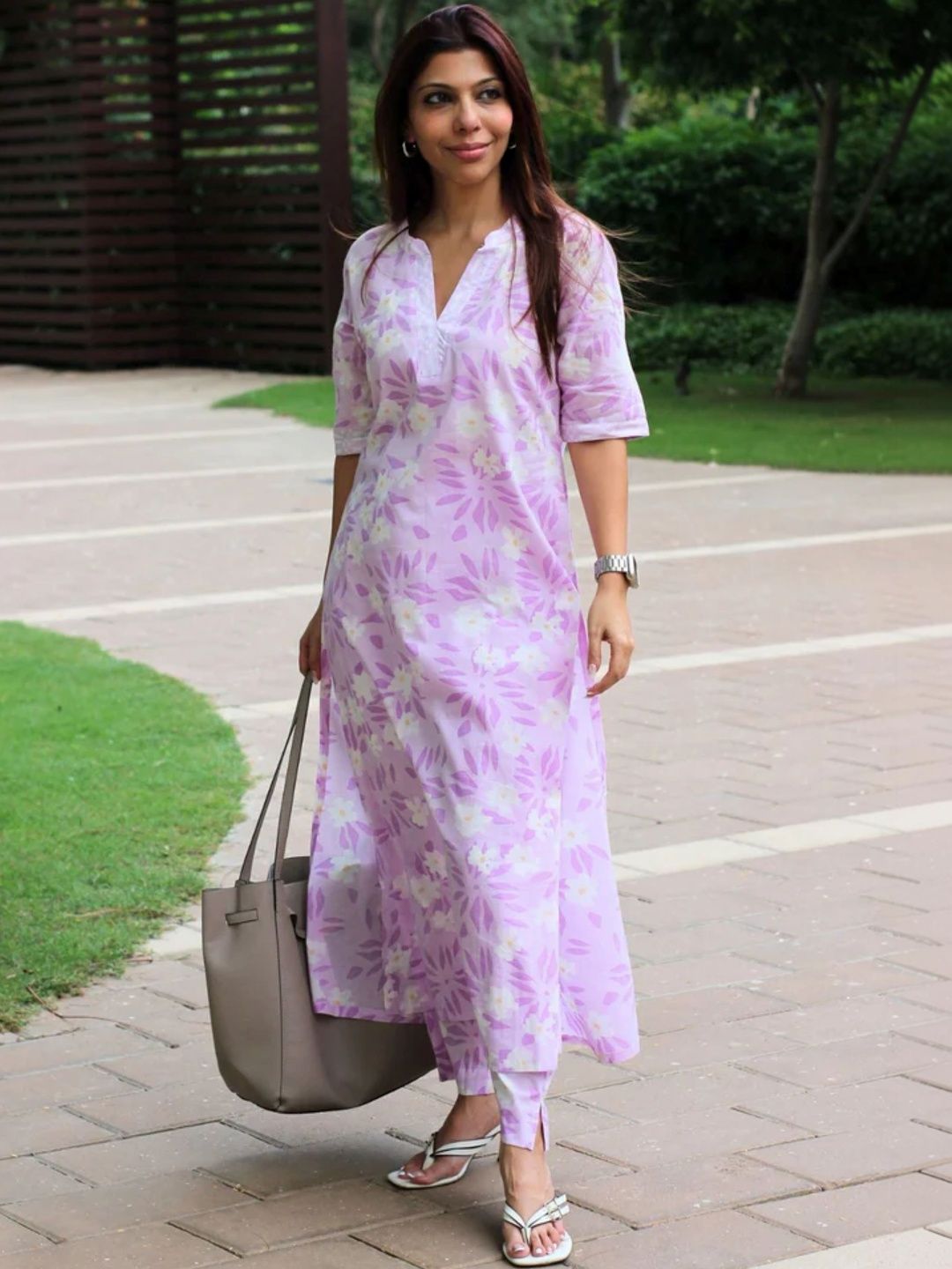 MYRIE Women Printed Regular Kurti with Trousers