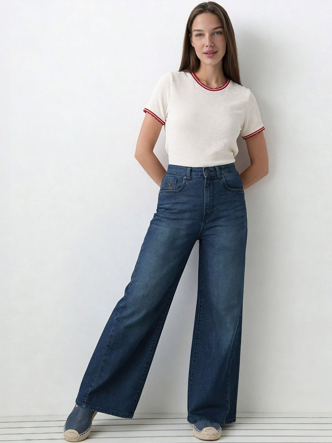 High-Rise Light Fade Cotton Stretchable Jeans