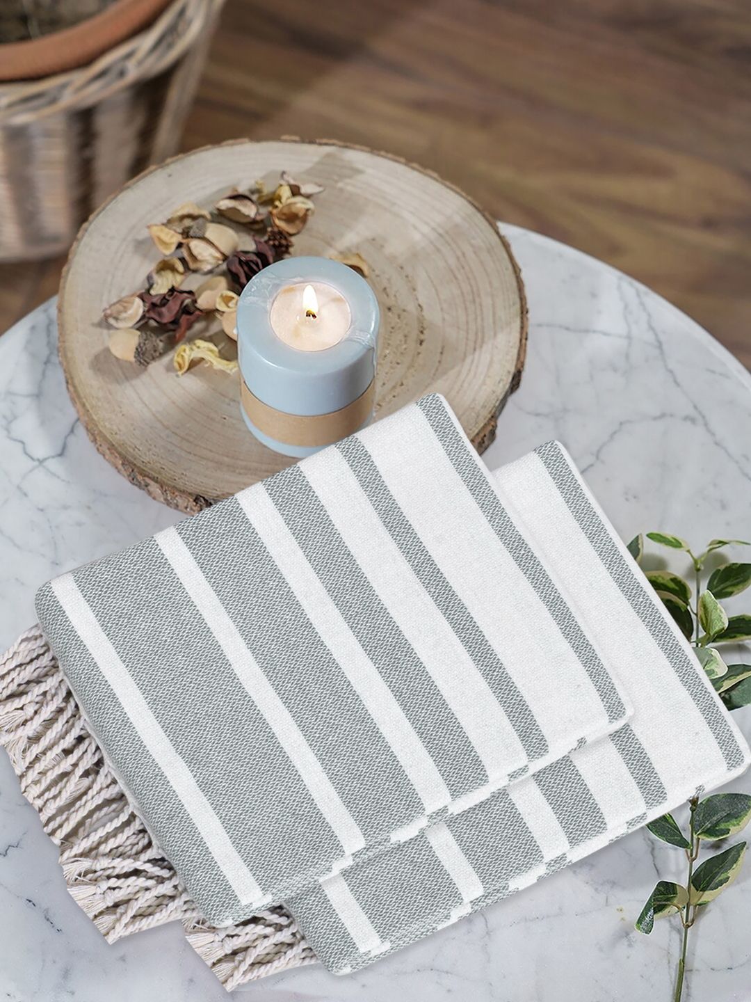 KLOTTHE Multicoloured & White 2 Striped Cotton 233 GSM Bath Towel