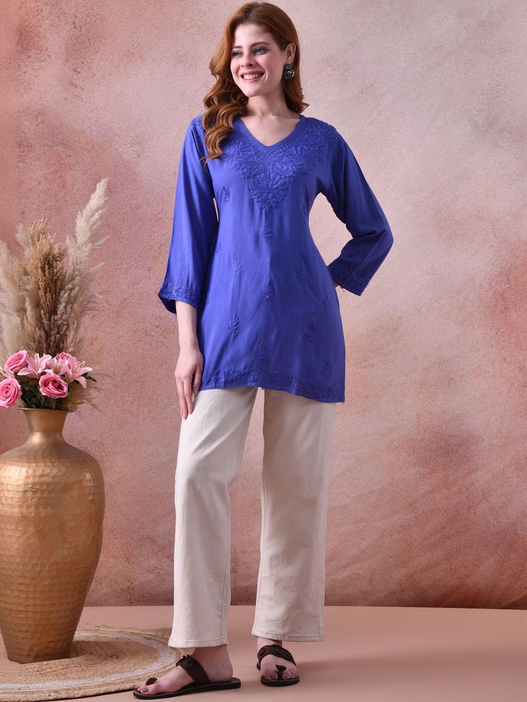Syrish Embroidered Chikankari Handloom Chikankari Kurti