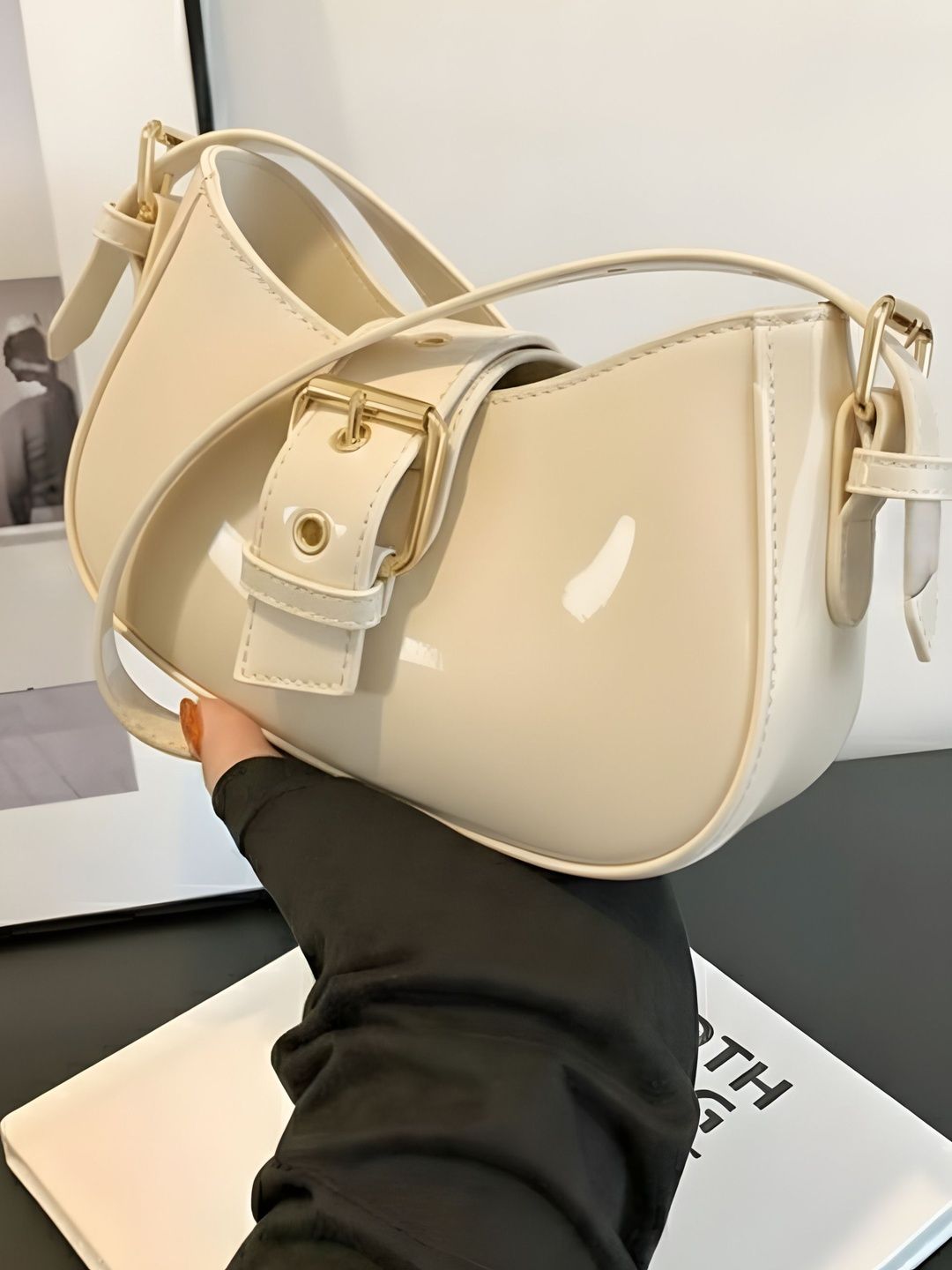 Haveglam PU Sling Bag